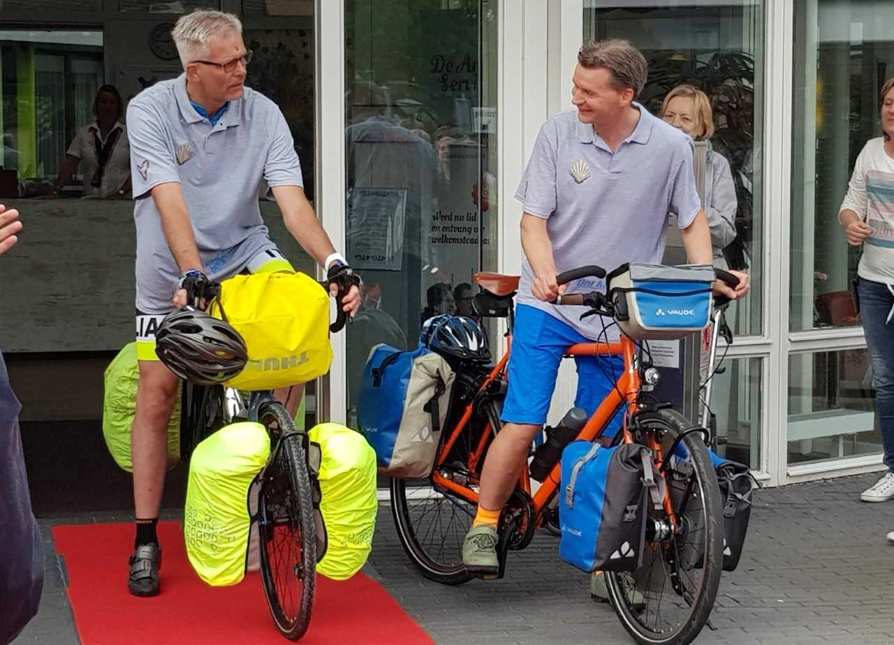 Medewerkers Argos Zorggroep fietsen voor het goede doel!