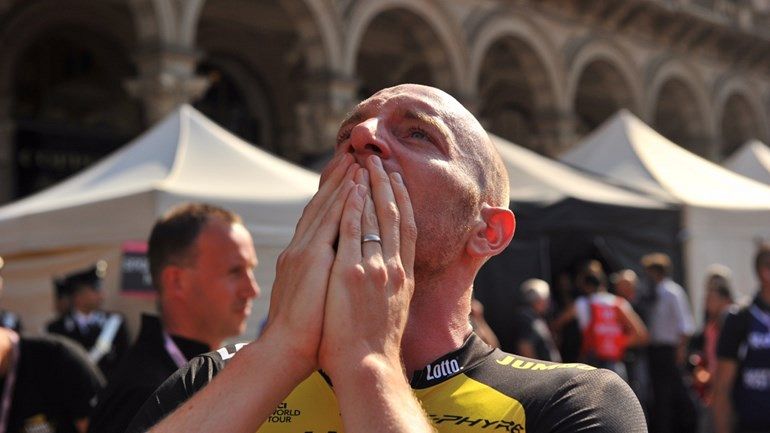 Schiedammer Van Emden wint tijdrit in Giro