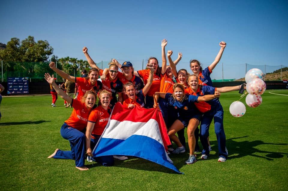 Oranje-cricketsters met Schiedamse inbreng op weg naar WK T20