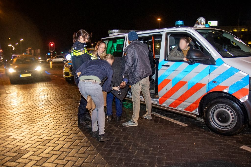 Zwaargewonde bij ziekenhuis - inval in Schiedam