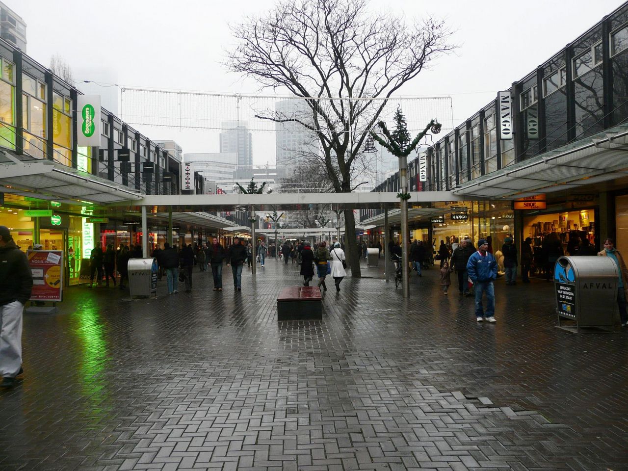 Ook winkelen in Rotterdam loopt terug