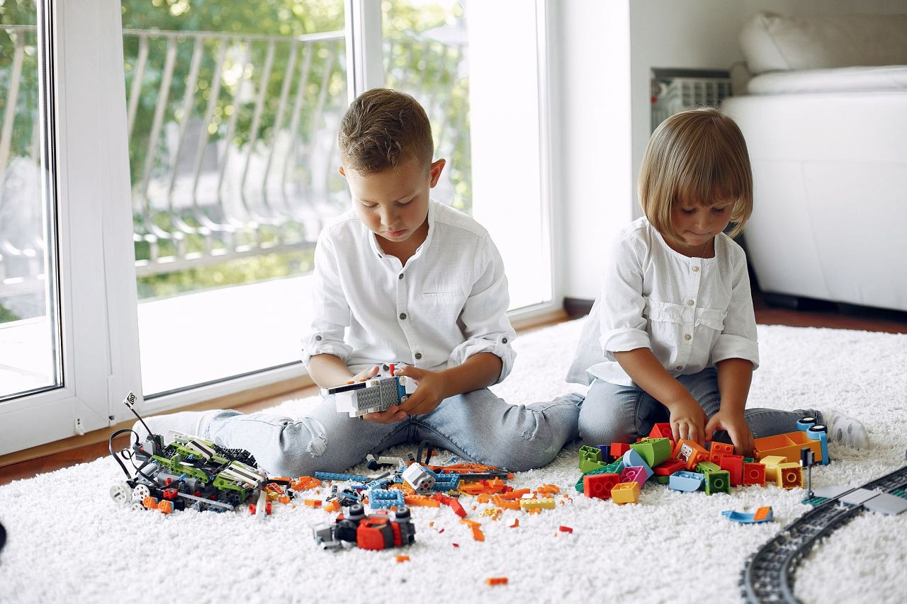 Bibliotheek Schiedam daagt je uit: bouw je droomhuis in Lego