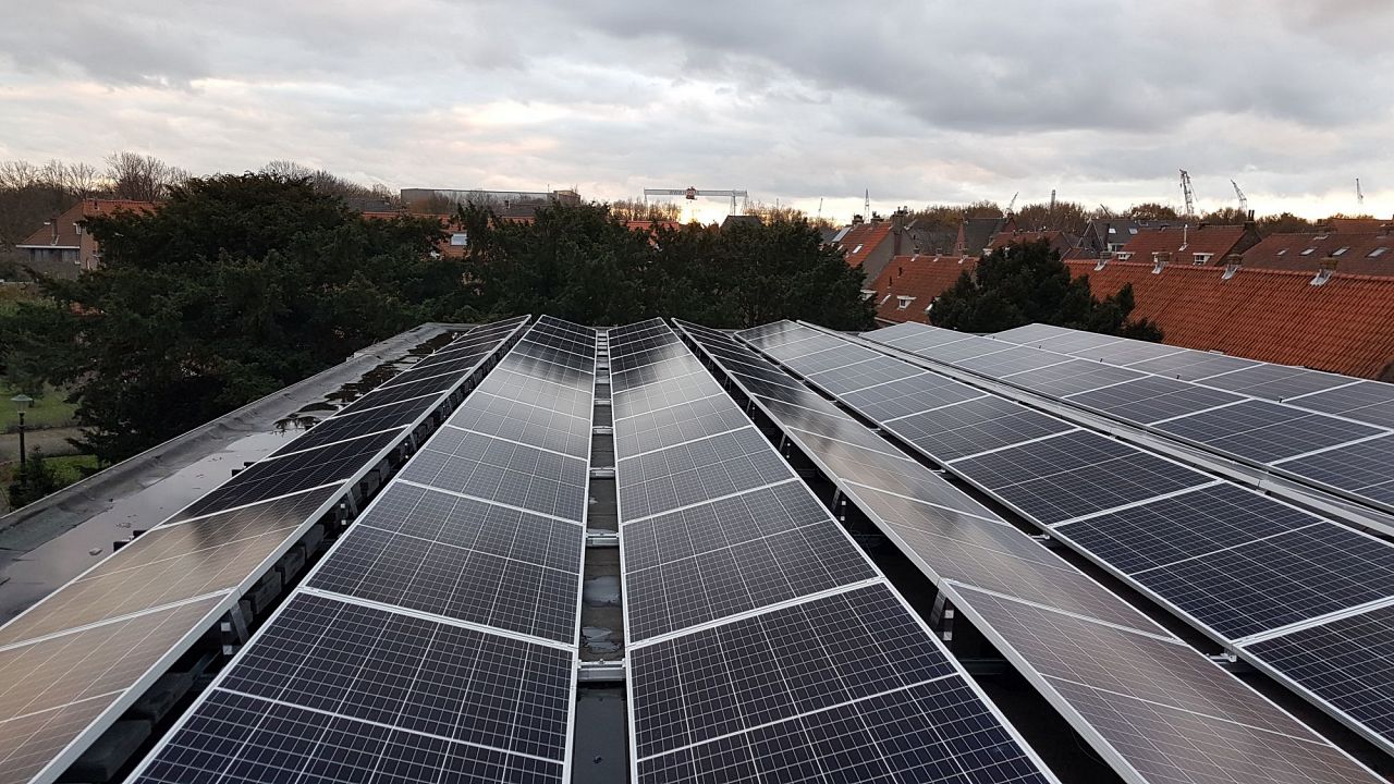 Schiedam telt 17.000 zonnepanelen; zes procent van wat mogelijk is