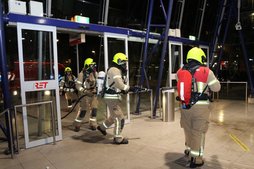 Vuur in metrostation snel geblust