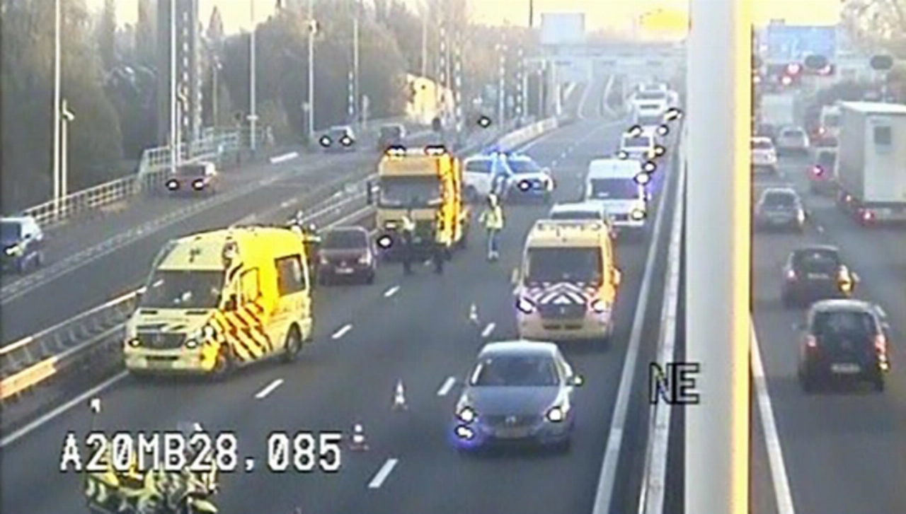 Op A20: forse vertraging na aanrijding