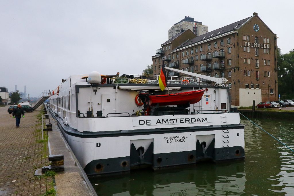 Lamers verbolgen: asielzoekers mogelijk naar Schiedam