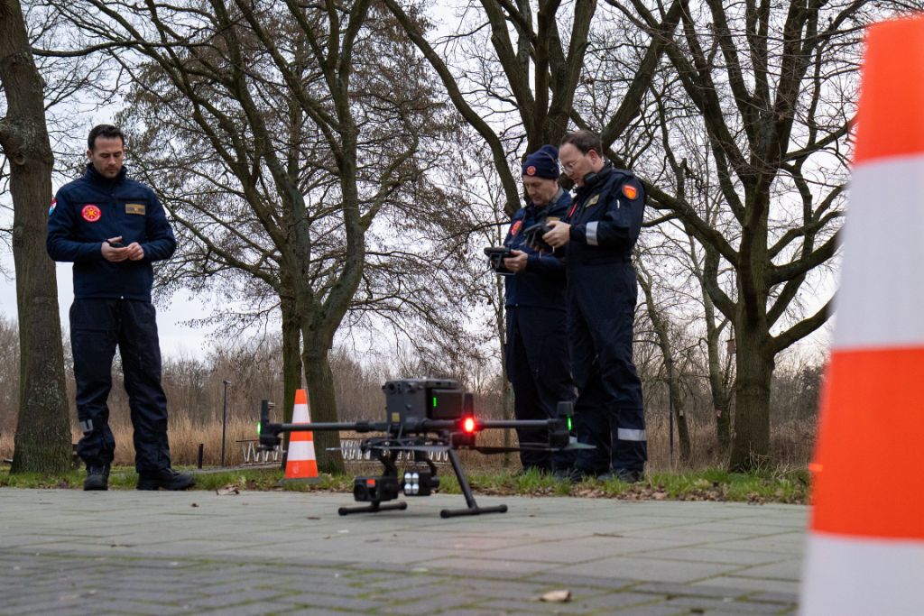 Brandweer zoekt met drone naar potentiële brandhaarden