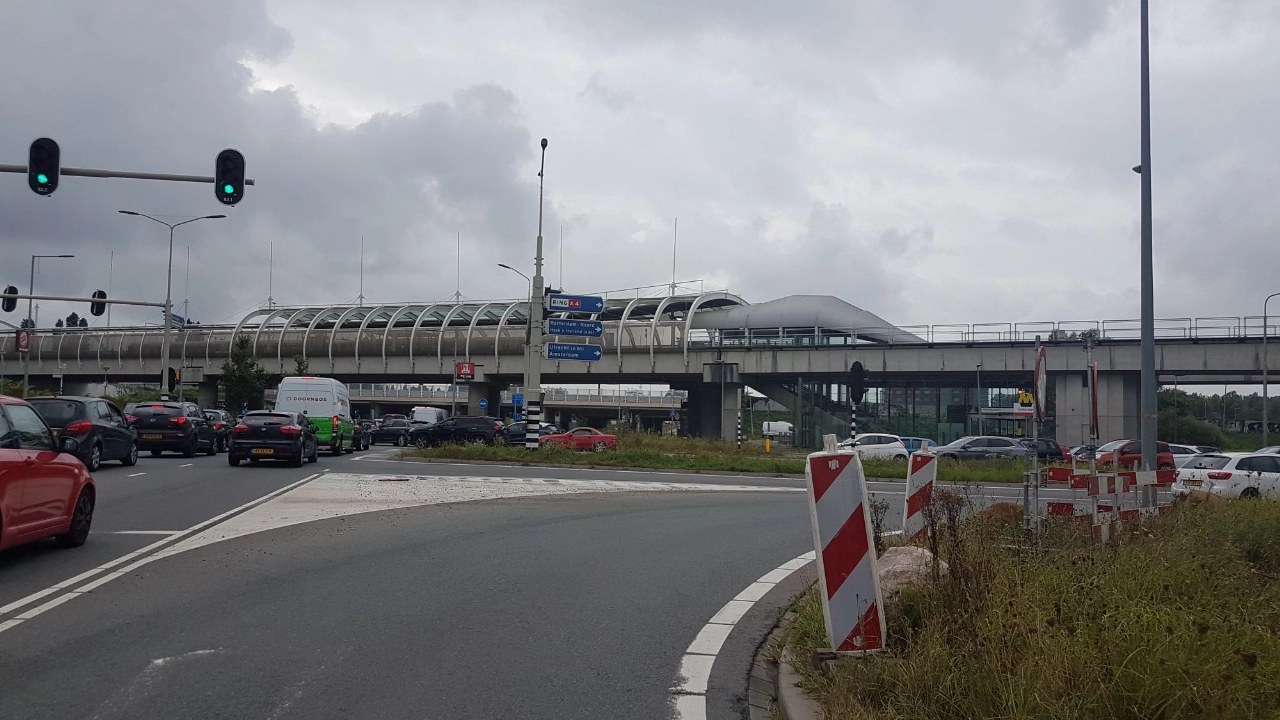 Verkeersdrukte rond stadsgrenzen door A20-afsluiting