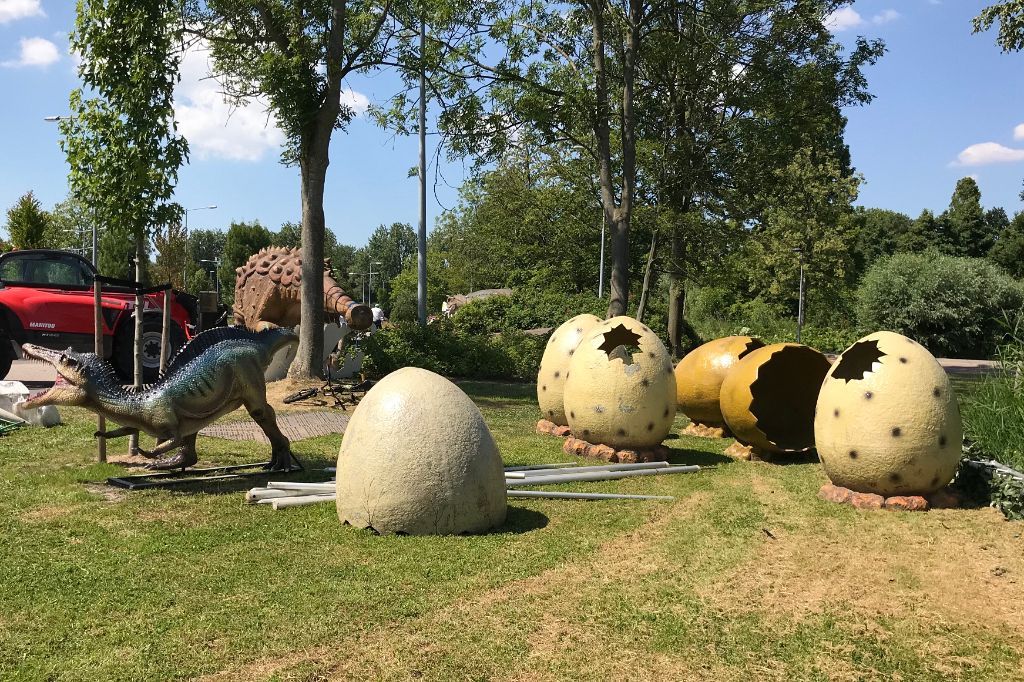 Levensechte dino's ontmoeten in Beatrixpark