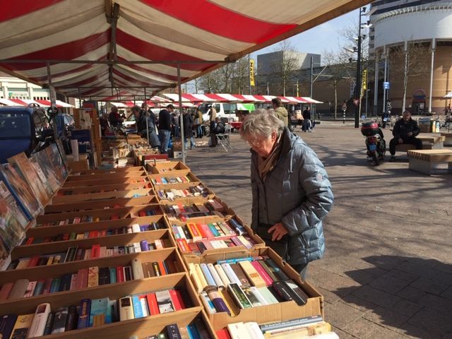 Schiedamse boeken- en platenmarkt op zaterdag 2 april