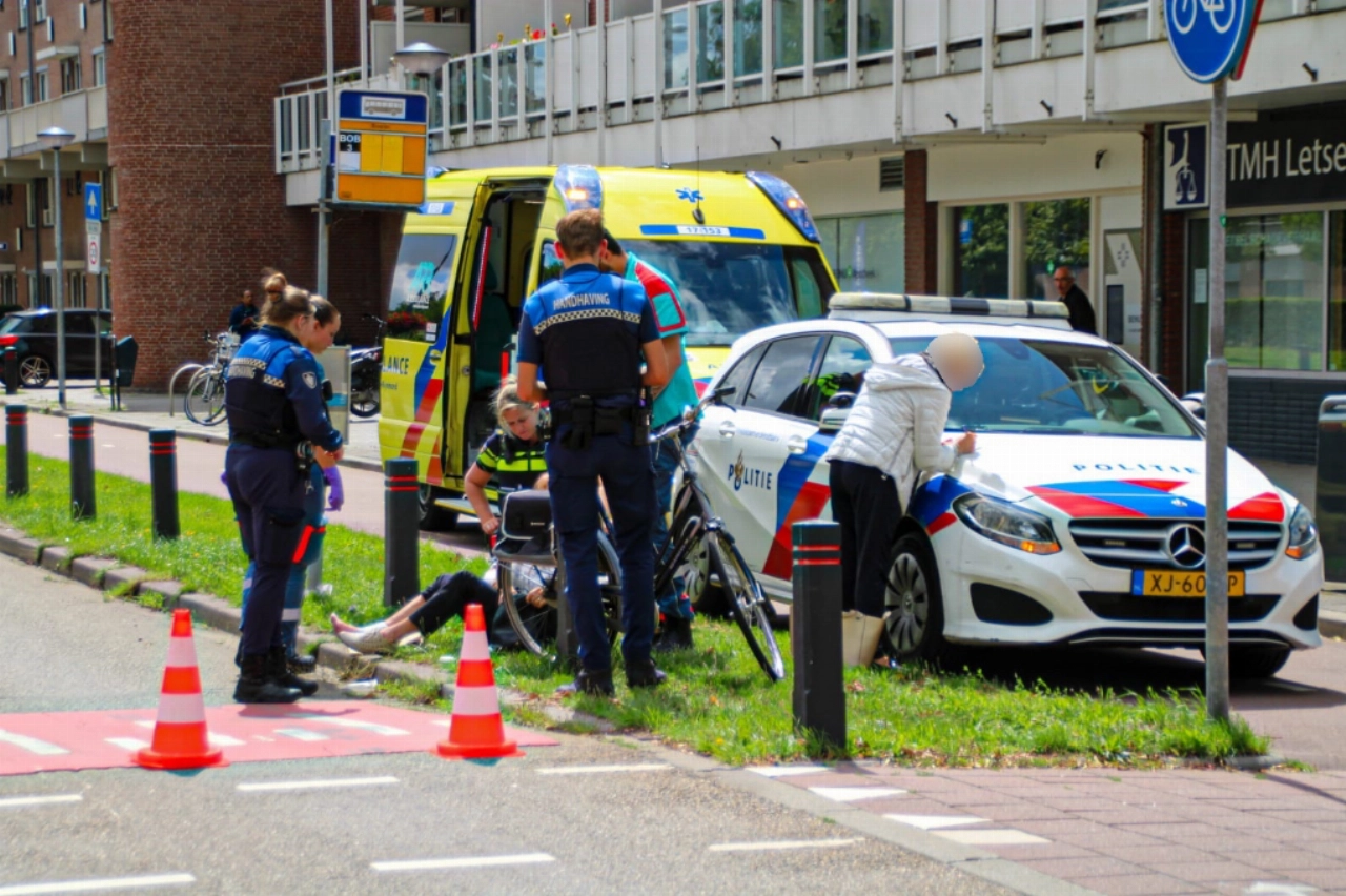 Vrouw na ongeval overgebracht naar het ziekenhuis