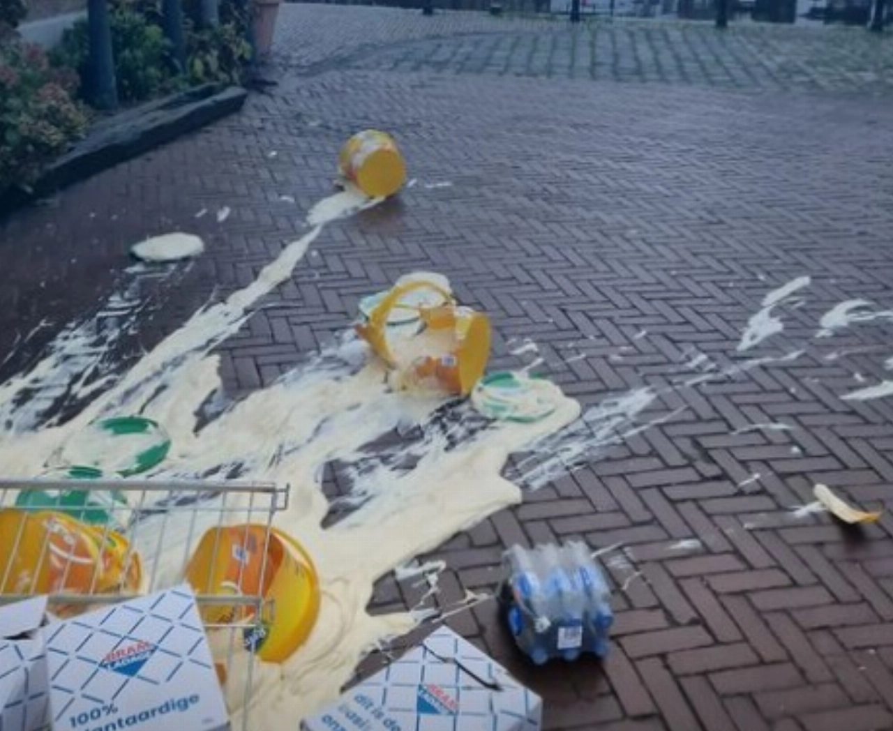 Afgevallen lading: overal mayonaise