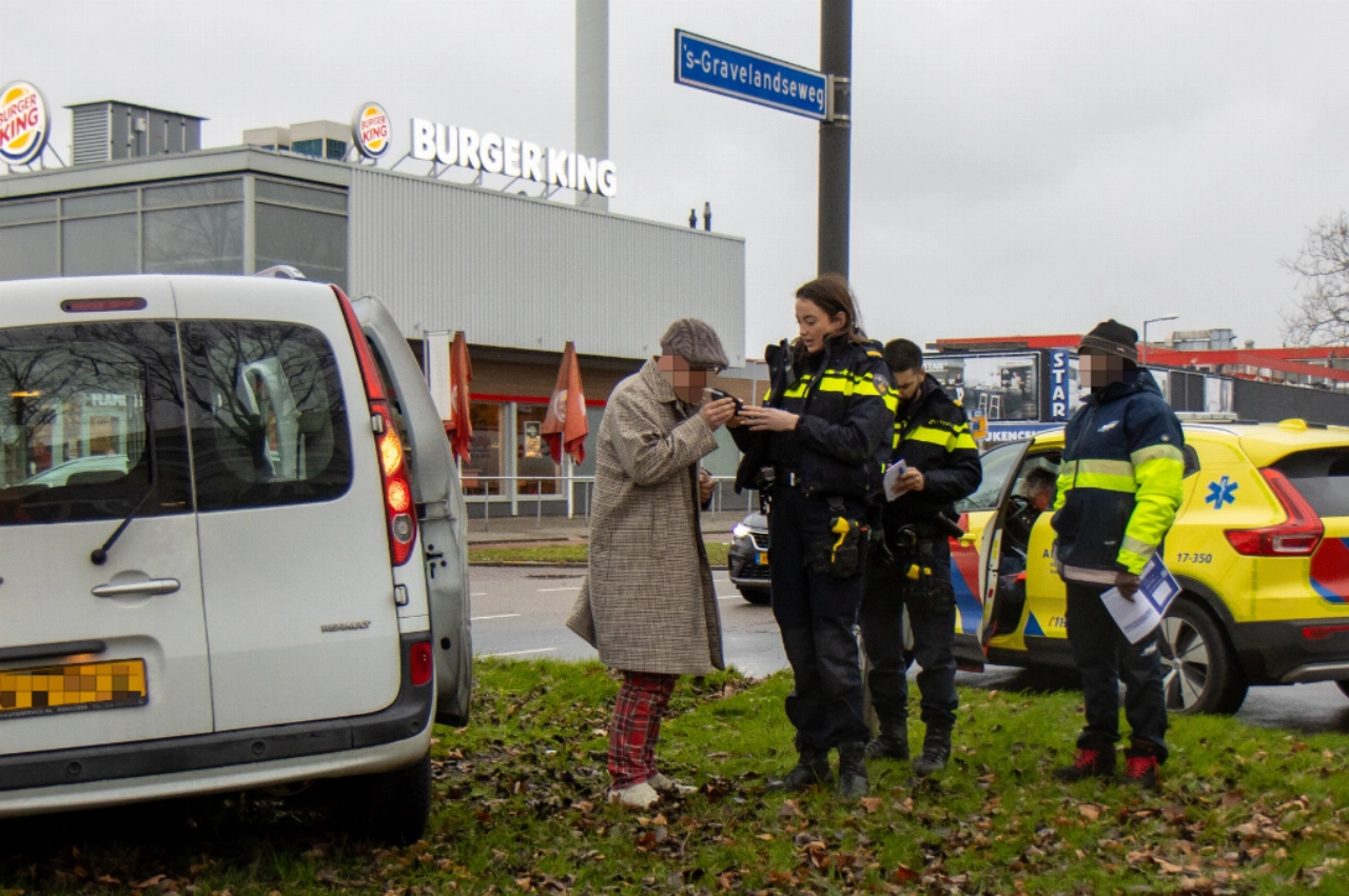 Meisje naar ziekenhuis na klap door aanrijding