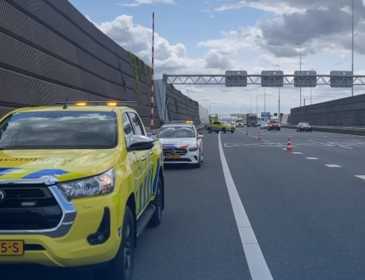 Man onwel geworden op snelweg
