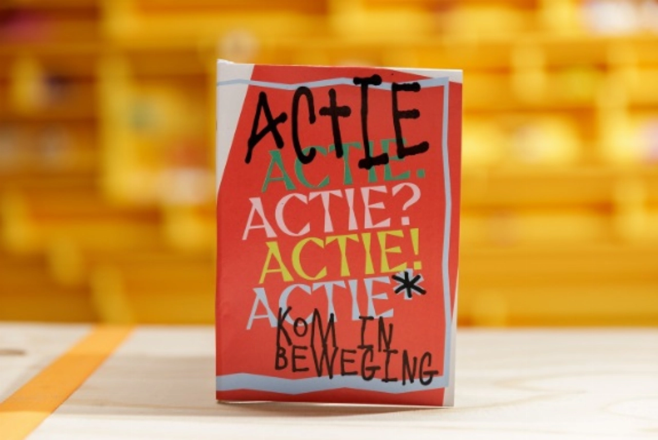 Met ‘rebels boekje’ door museum heen