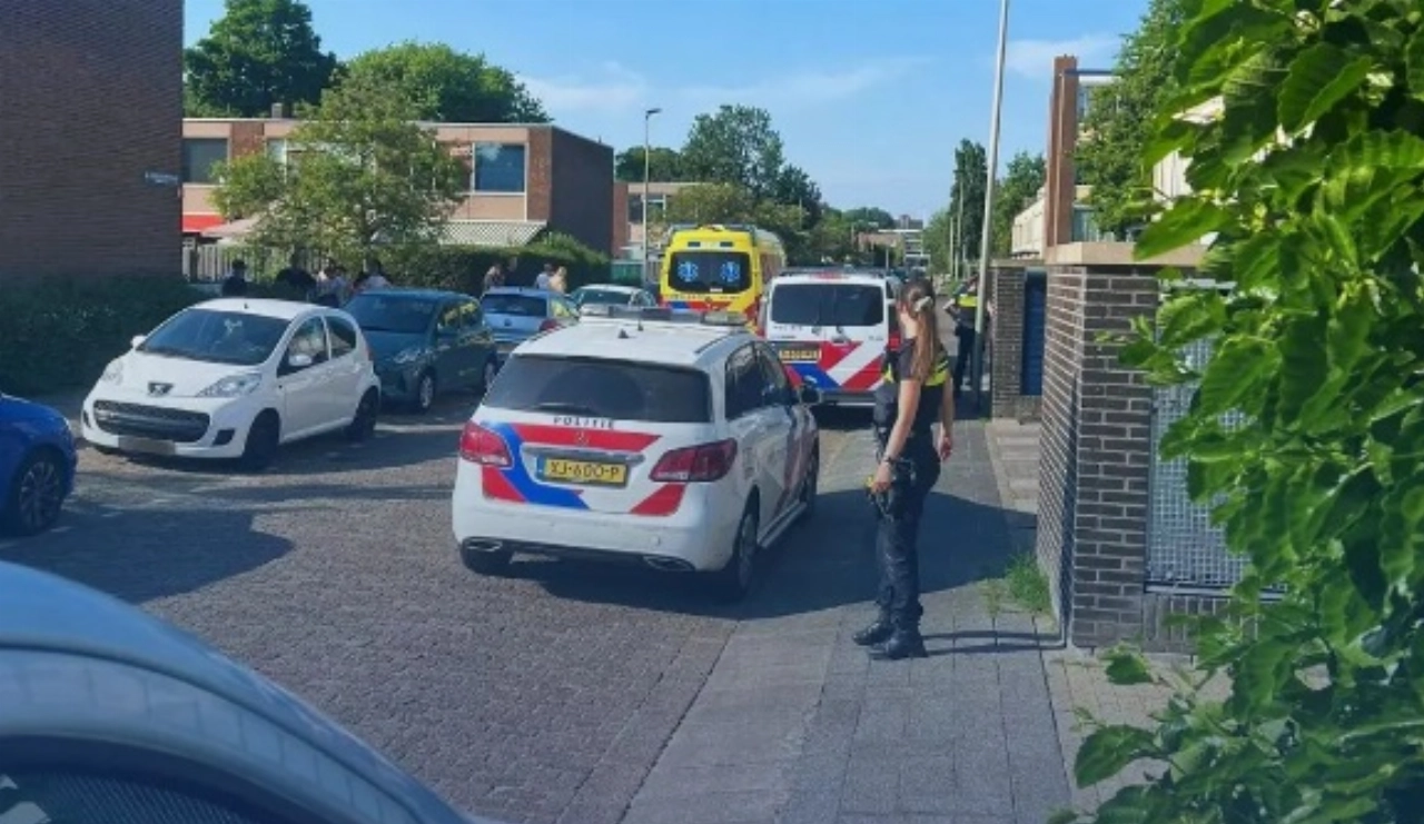 Politie deelt verhaal over naakte man op straat