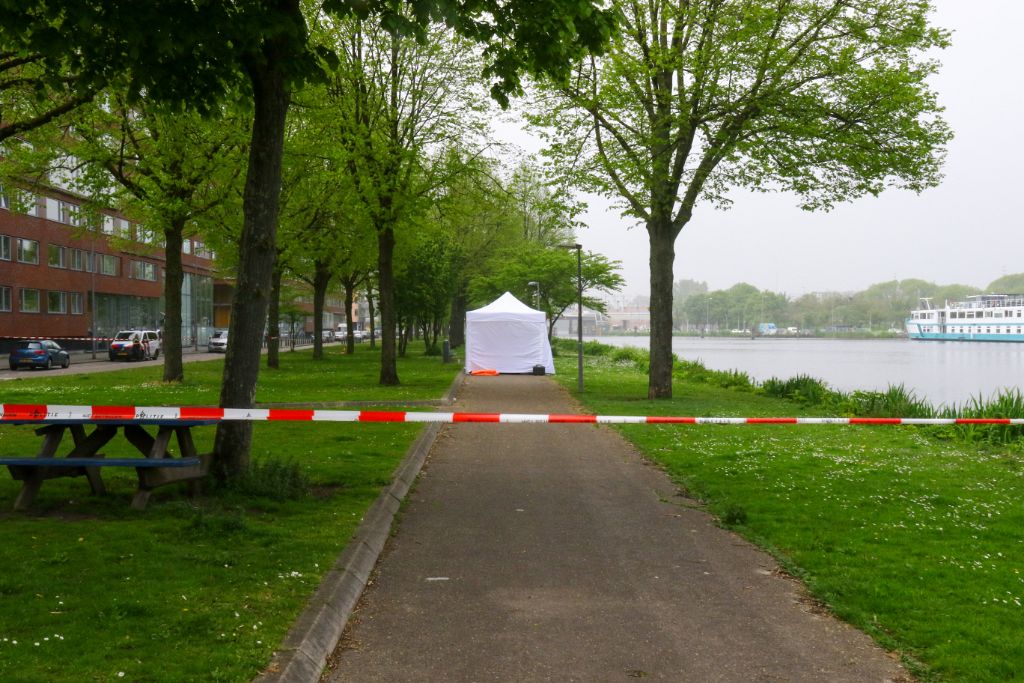 Onderzoek na vondst overledene in Delfshavense Schie