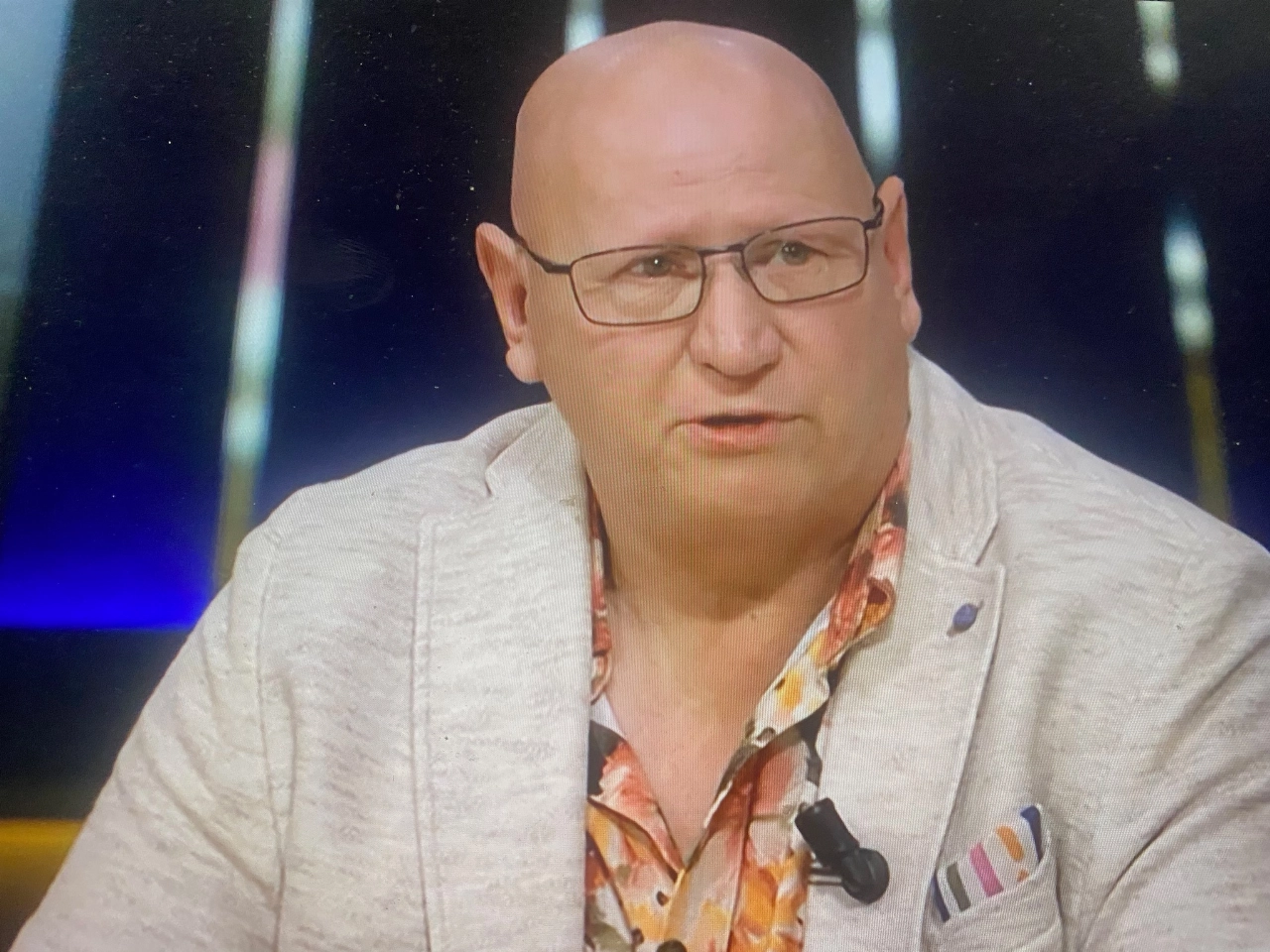 Schiedamse taalambassadeurs bij Op1 over laaggeletterdheid