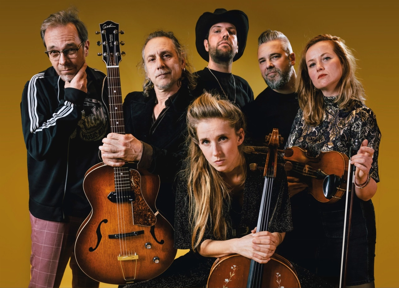 Bluegrassband Yellofox treedt op in De Kroepoekfabriek