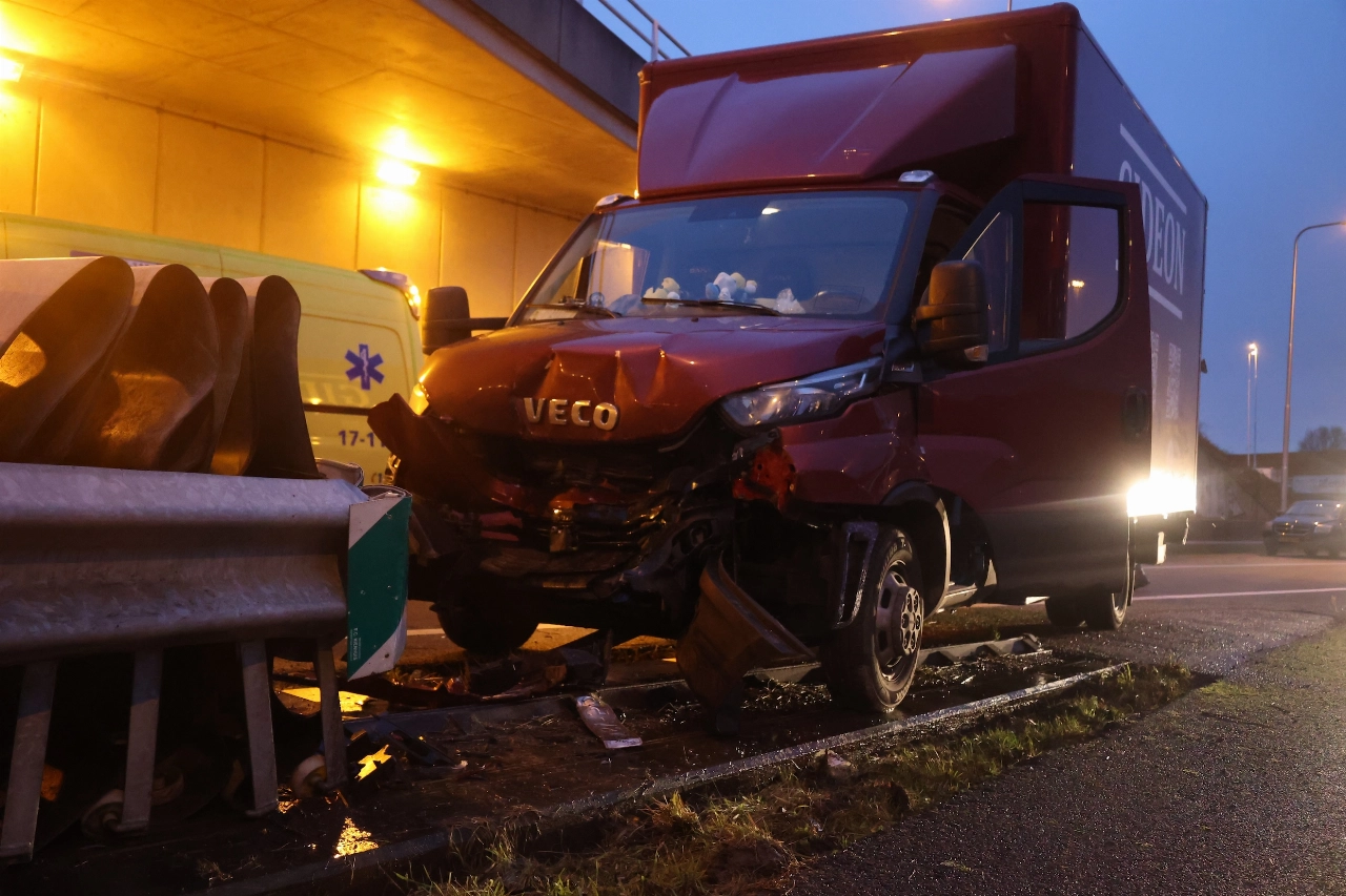 Verbindingsweg afgesloten na ongeval