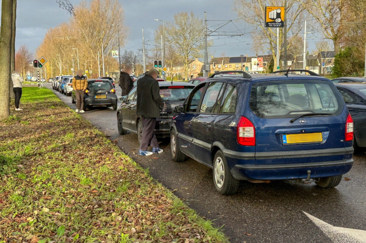 Vijf auto's betrokken bij botsing-en