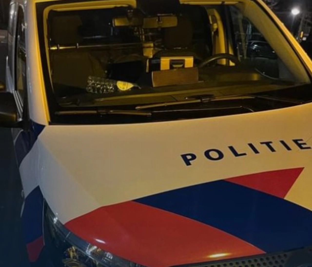 Melding over man die onder invloed in auto ligt