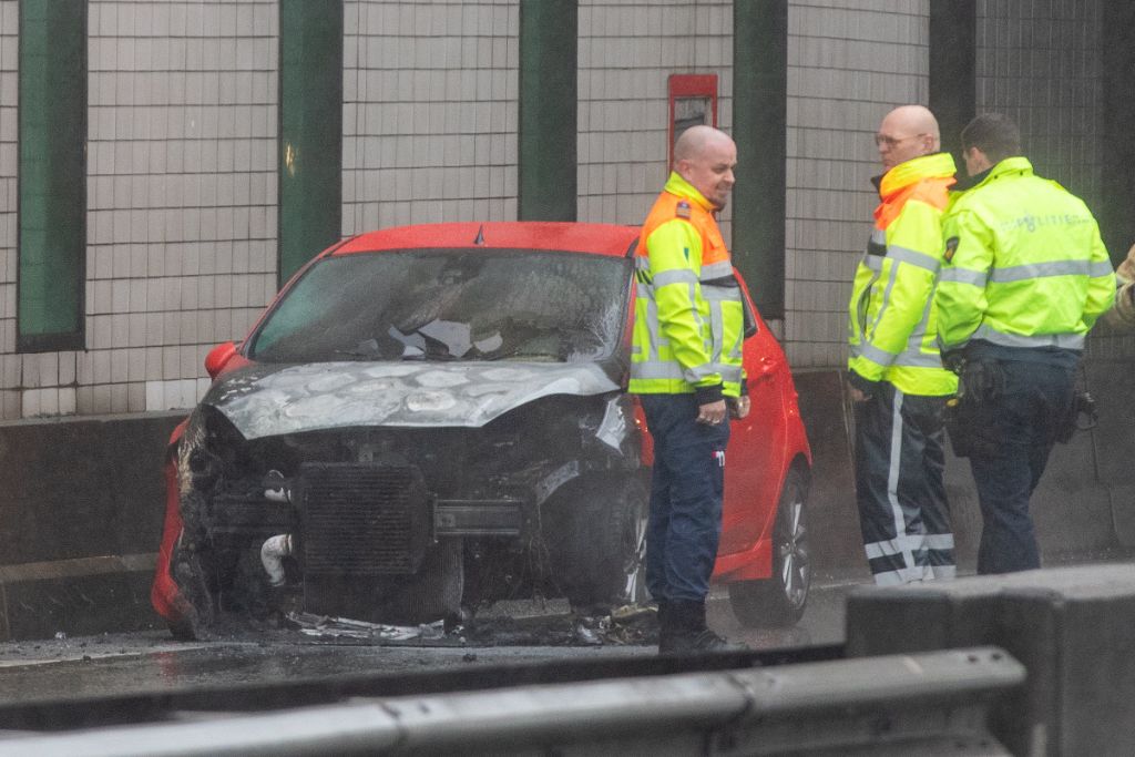 Brand in auto op A4