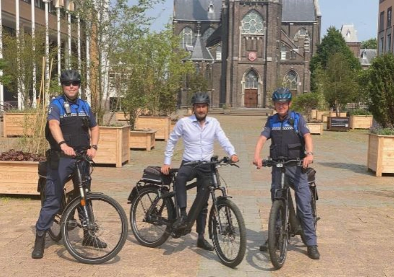 Burgemeester maakt kennis met werk van handhavers