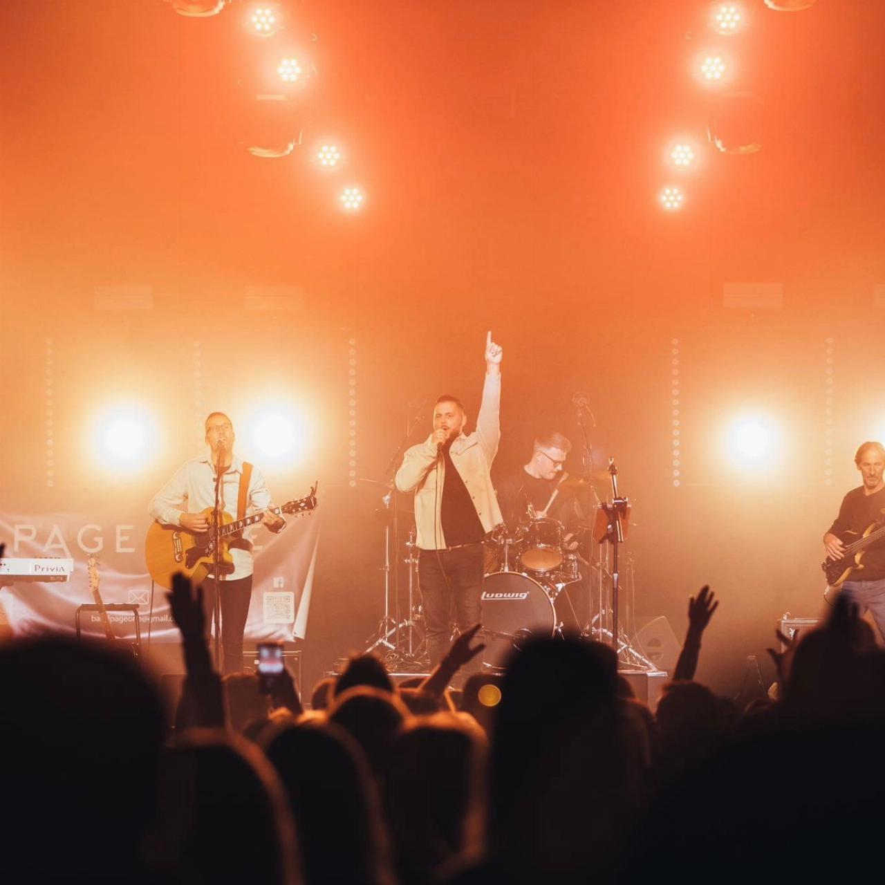 Page One bij Sunday in the City