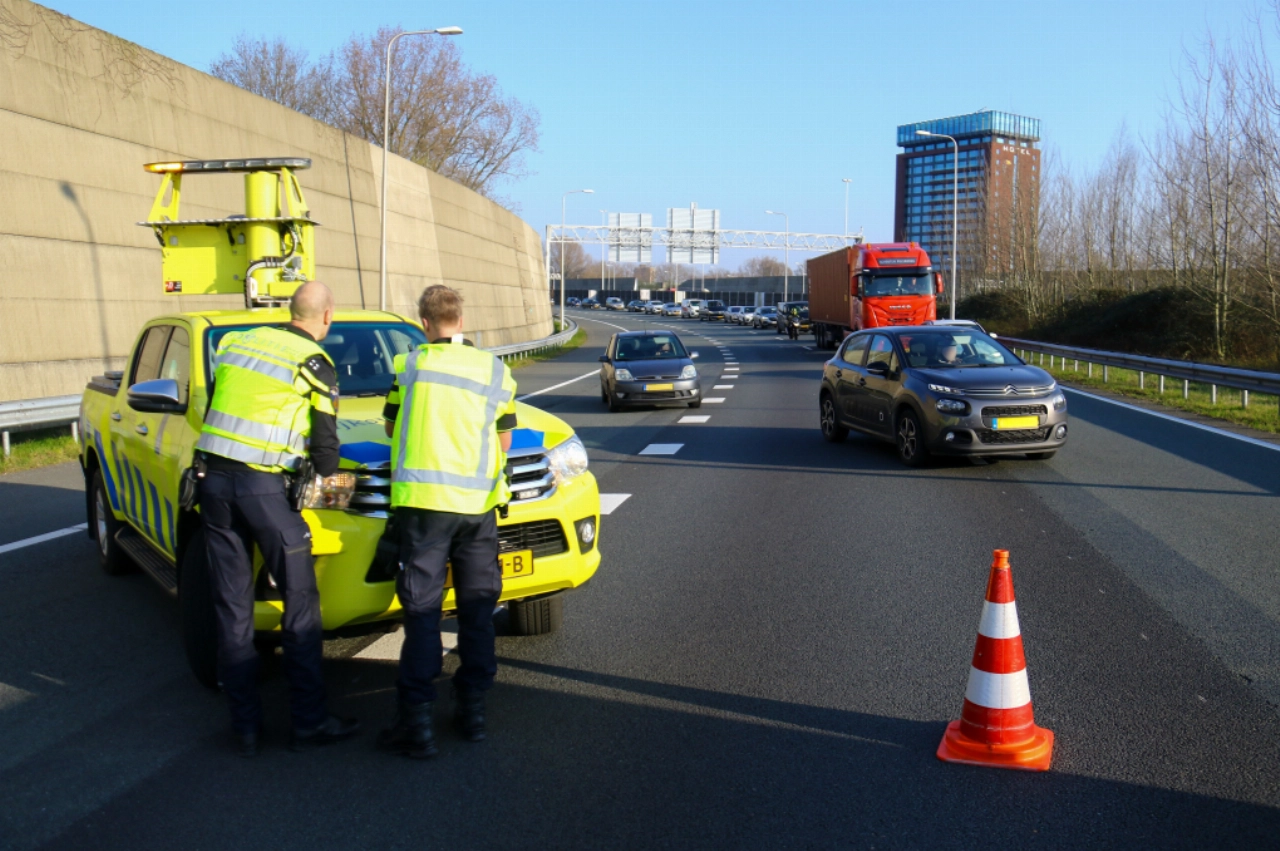 Honderdvijftig boetes voor rijden door rode kruizen