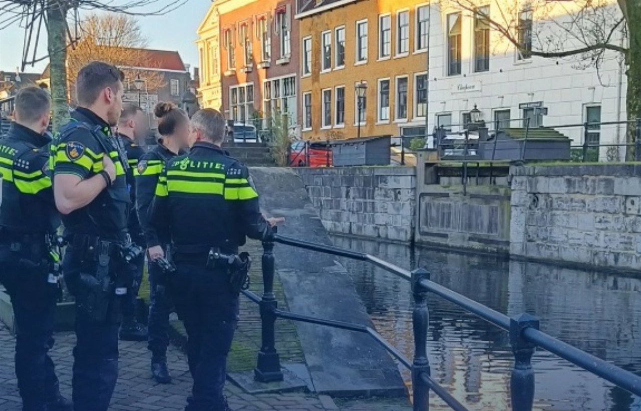 Nieuwe politiemedewerkers crossen de stad door: 'Zadelpijn'