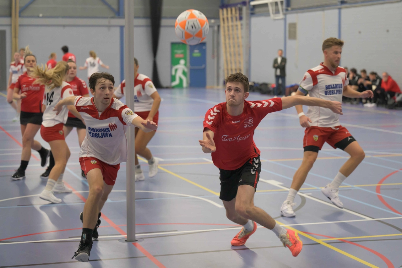 Nexus wint in Amsterdam