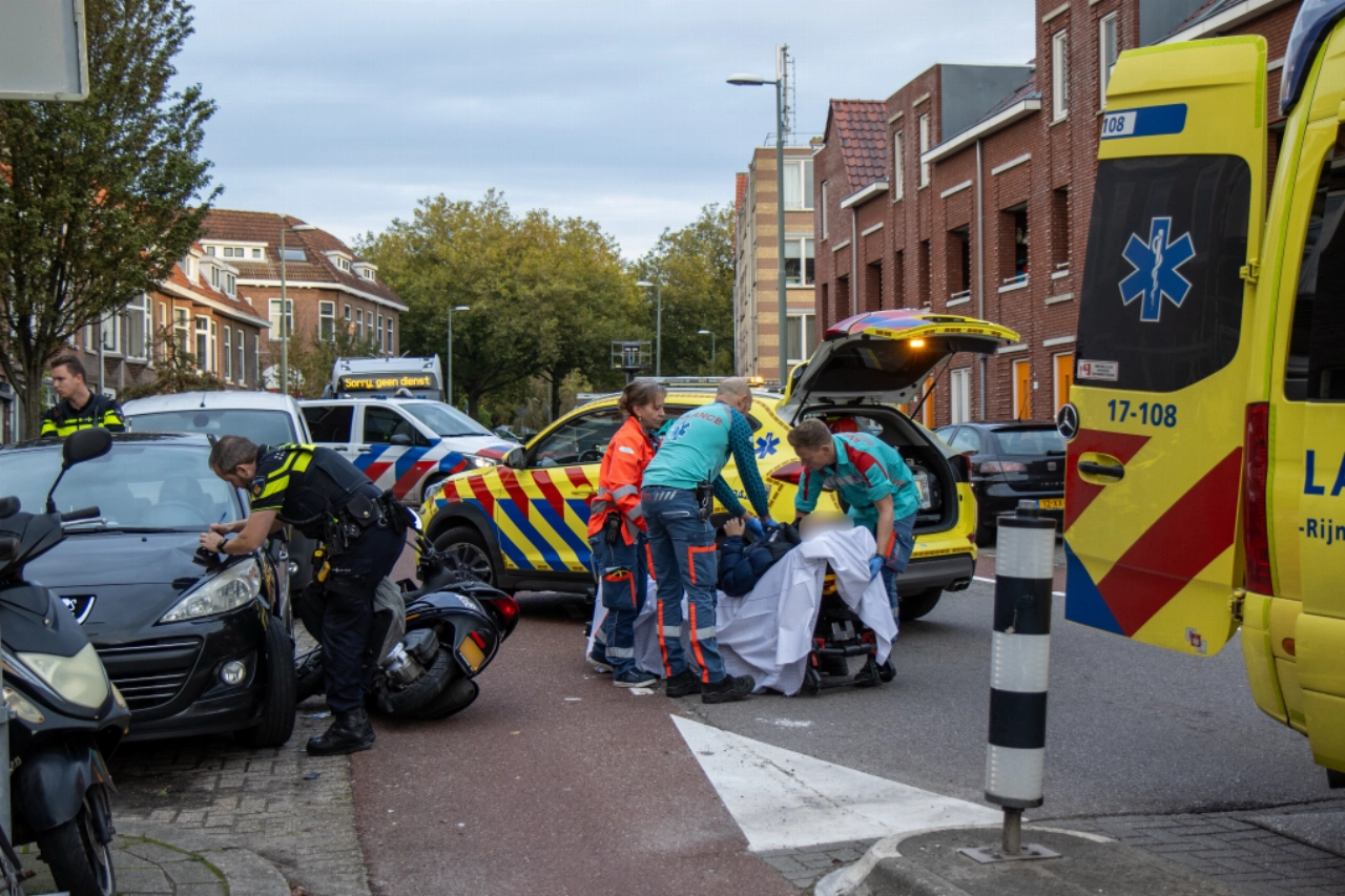 Scooterrijder gewond na uitwijkmanoeuvre