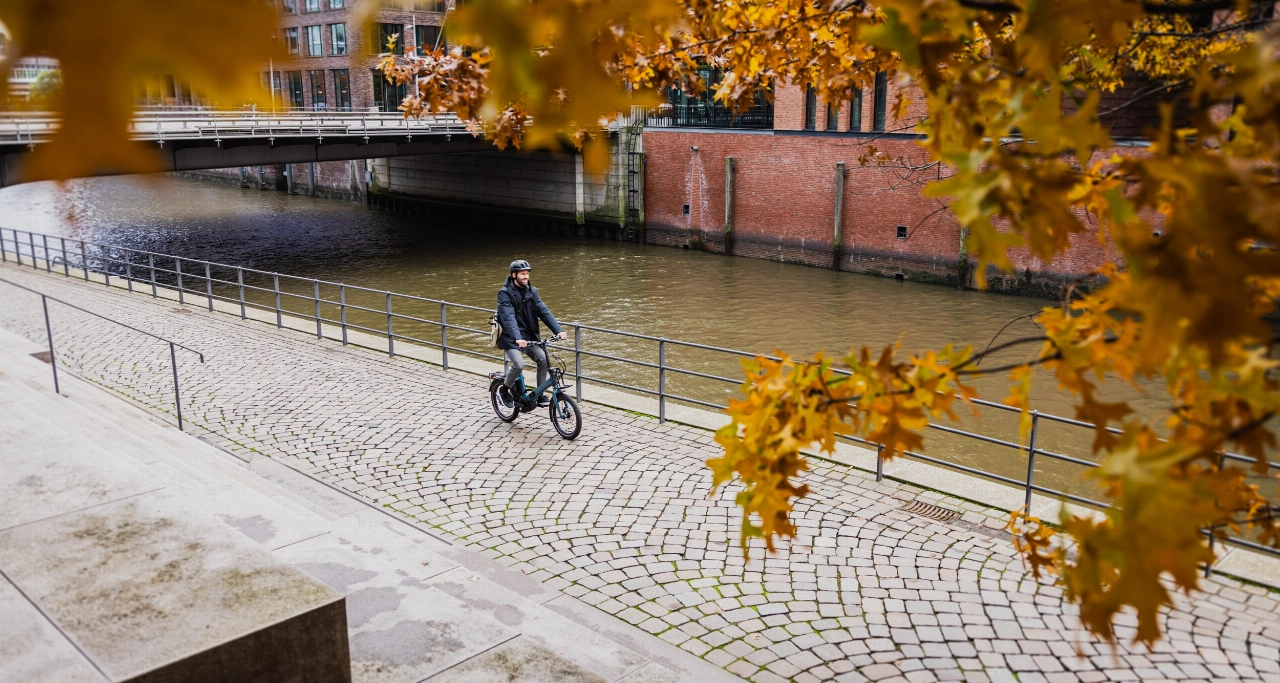 Compacte elektrische fiets: voor drukke steden en kleine ruimtes