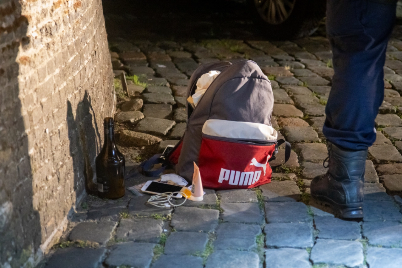 Groot alarm na vondst rugzak en fles