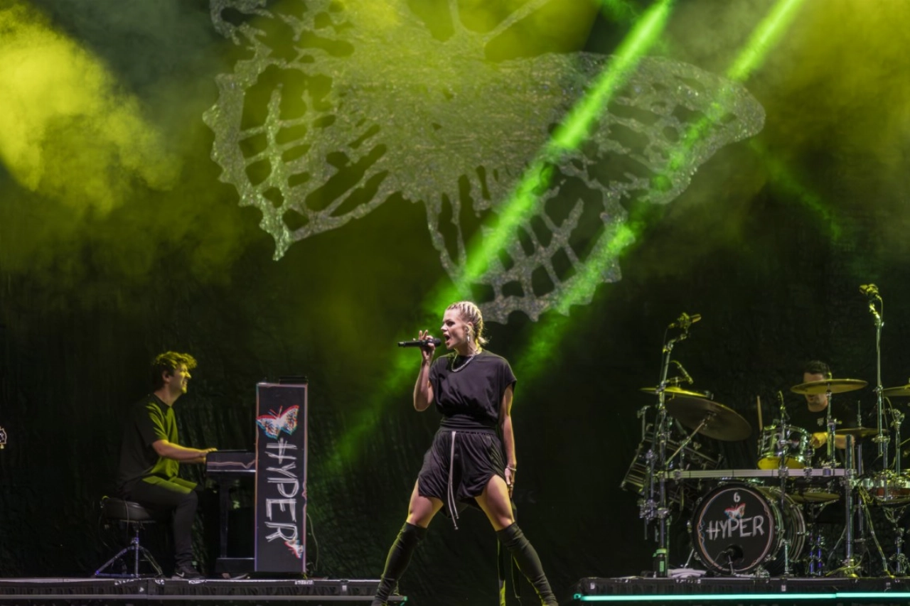 Davina Michelle en Yves Berendse op IDDF in Concert