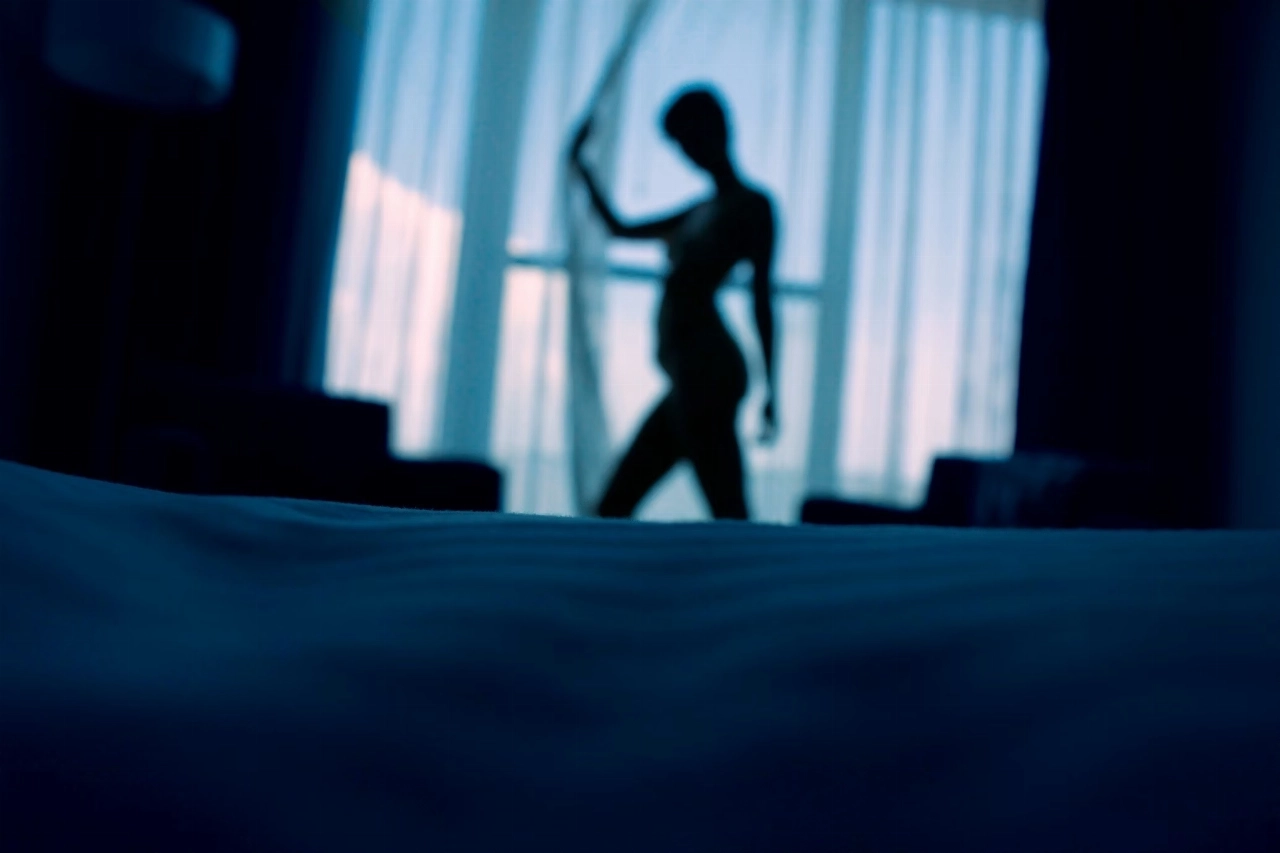 Illegale bordelen en hennepkwekerij gesloten