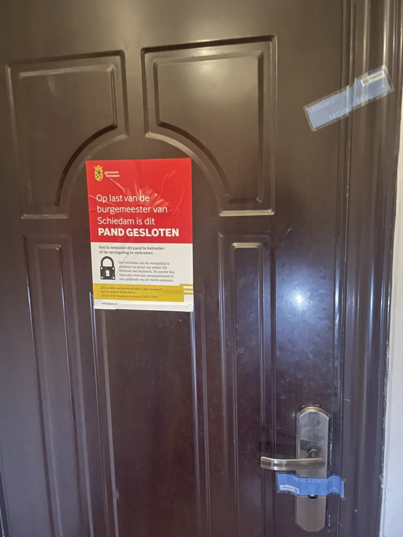 Autoriteiten sluiten bordeel op Hoogstraat