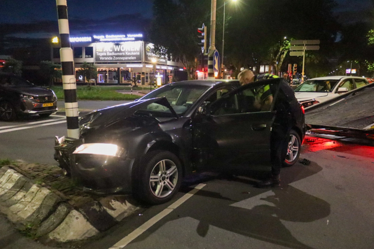 Ravage na aanrijding op kruispunt