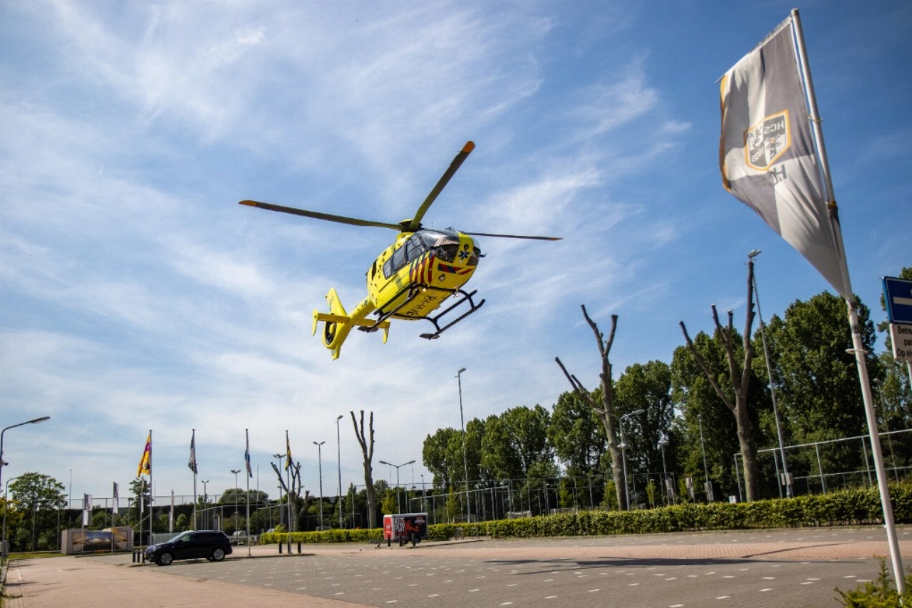 Traumahelikopter vindt landingsplaats op parkeerterrein HCS