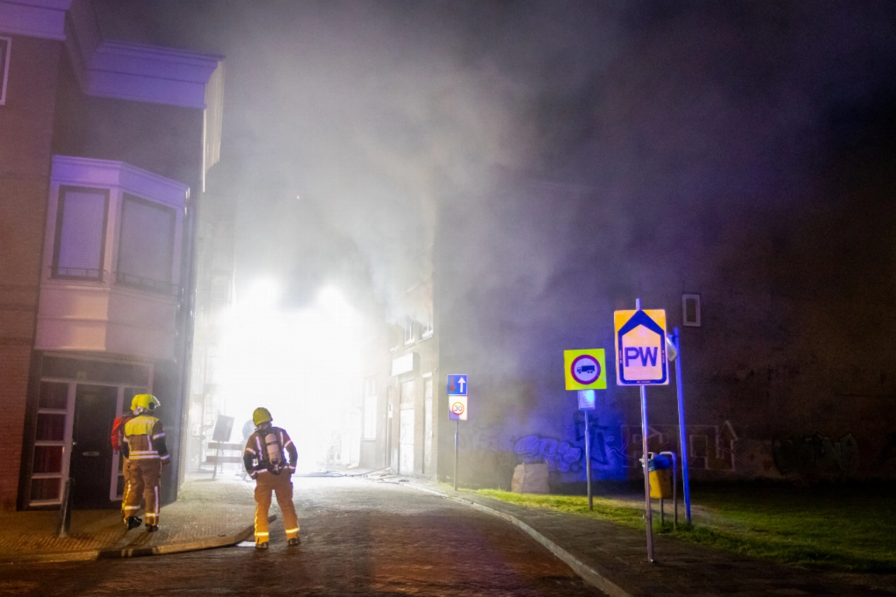 Grote brand legt pand Boterstraat in de as