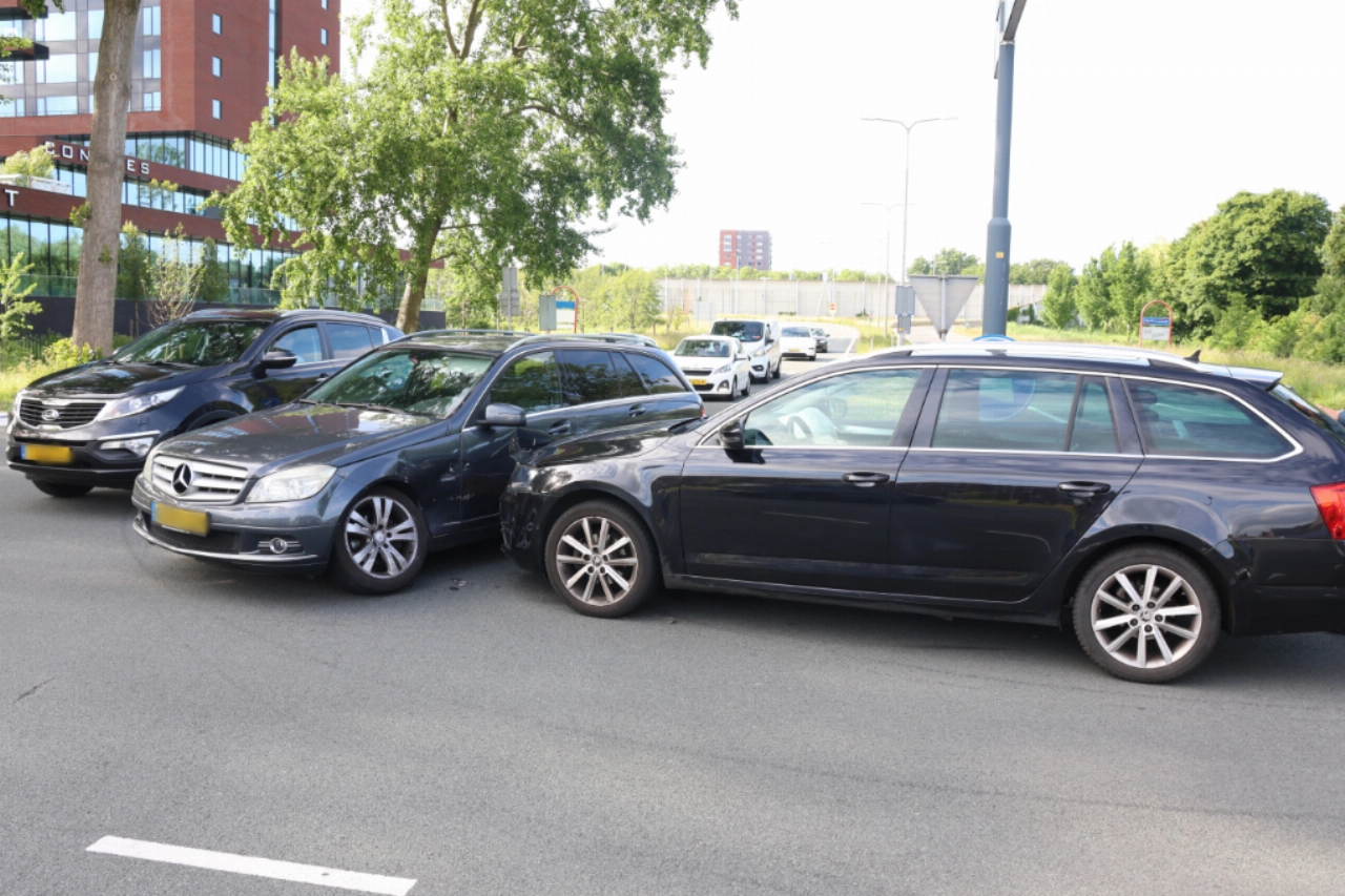 Forse aanrijding op Hargalaan