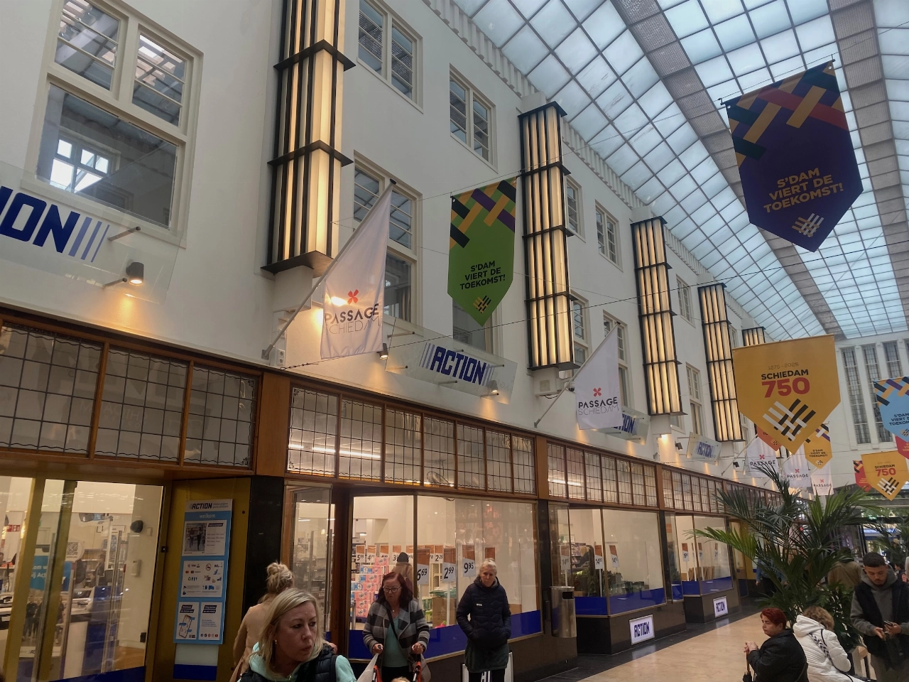 Basic-Fit komt boven Action in 'Oude Passage'