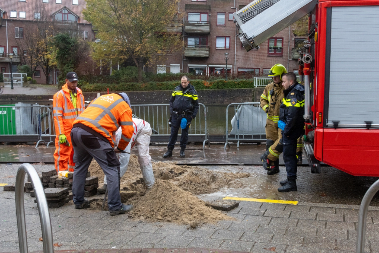 Gas- en waterleiding kapotgetrokken, veel herstelwerk