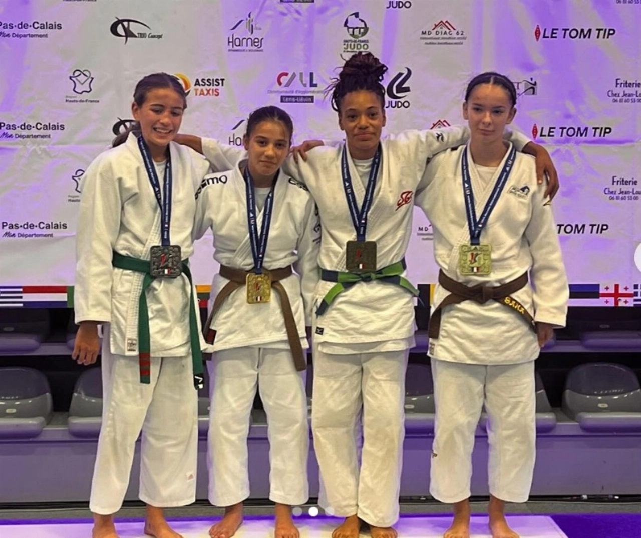 Elyssa Tekin wint in Frankrijk