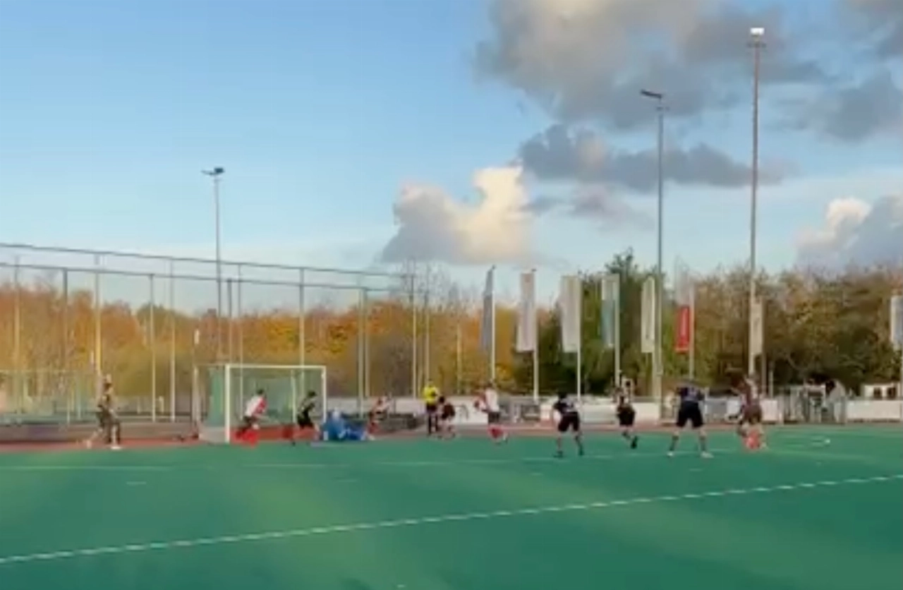 HCS legt het af in hockey-derby