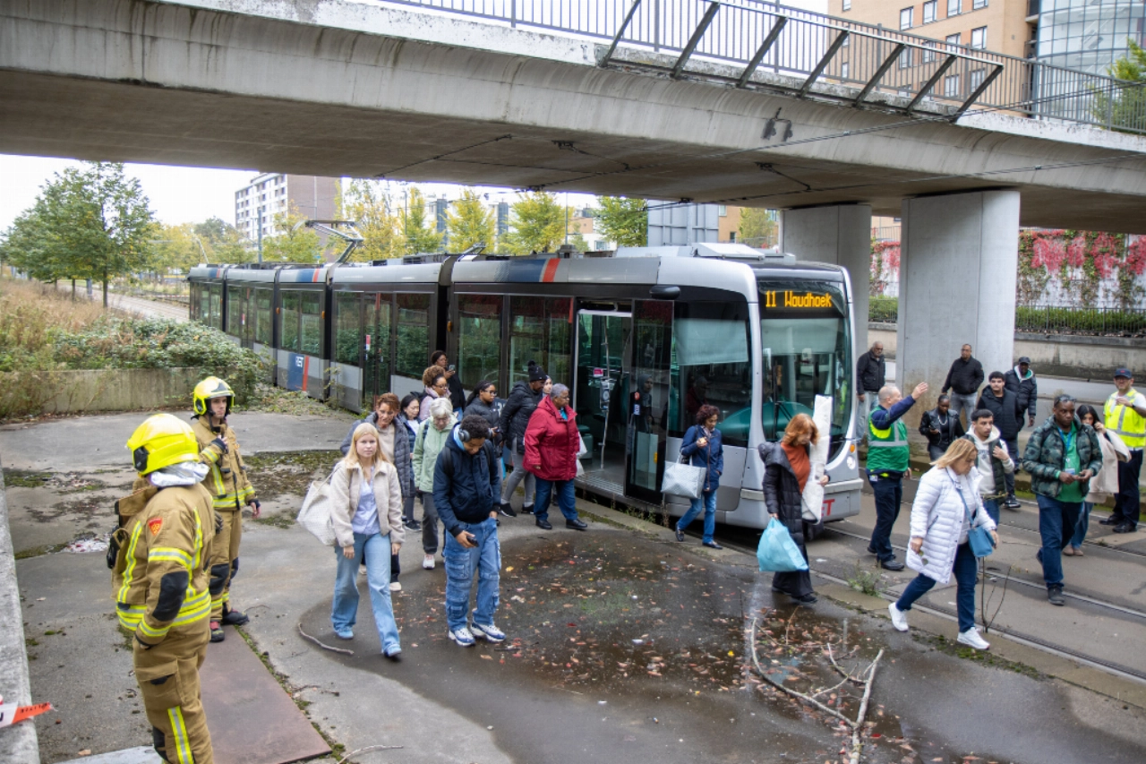 Tramverkeer gestremd na breken bovenleiding