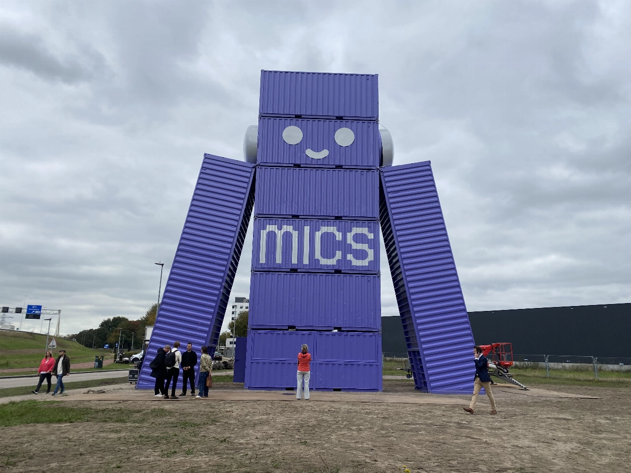 Schiedam wil voor MICS blik vangen met paarse robot
