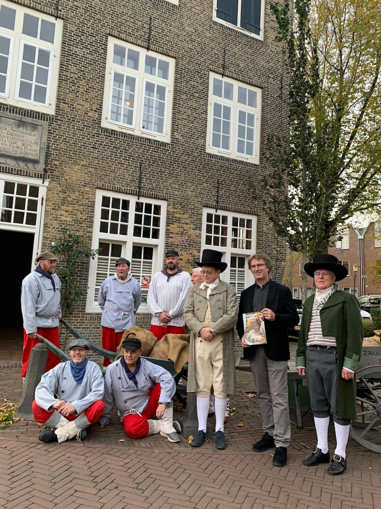 Anthonisgilde viert feestje met 'Smakken en zakken'