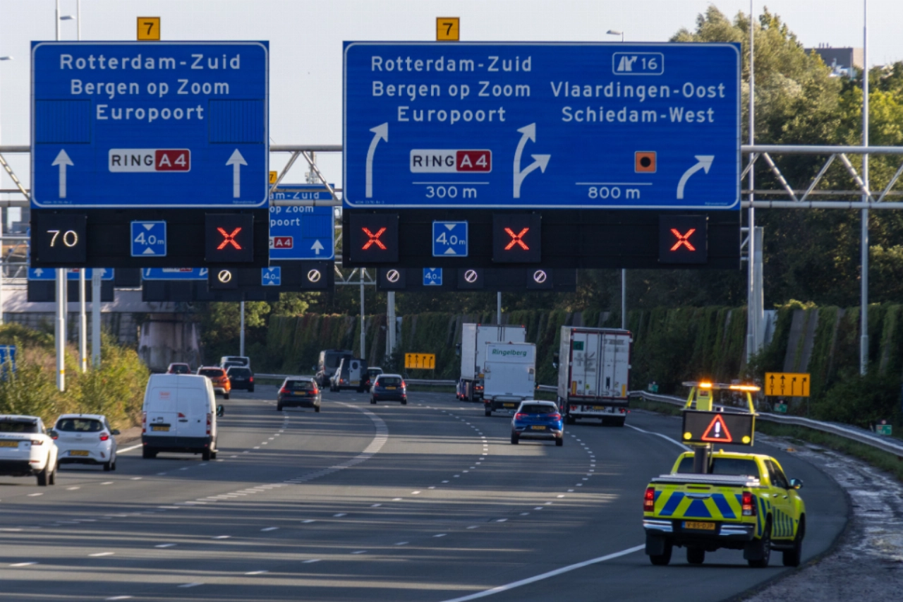Beneluxtunnel dicht na ongeval